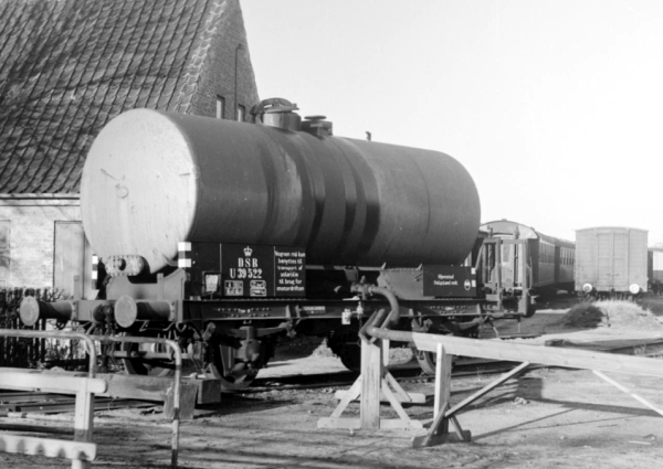 DK15448