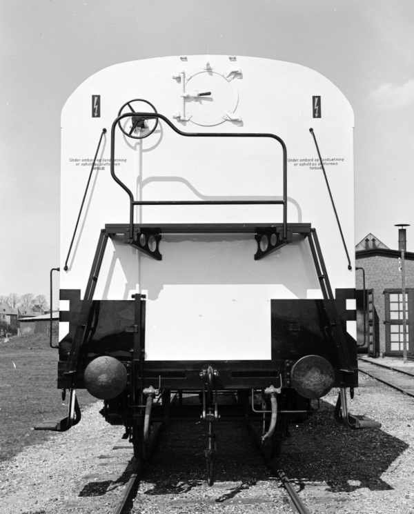 DK8028